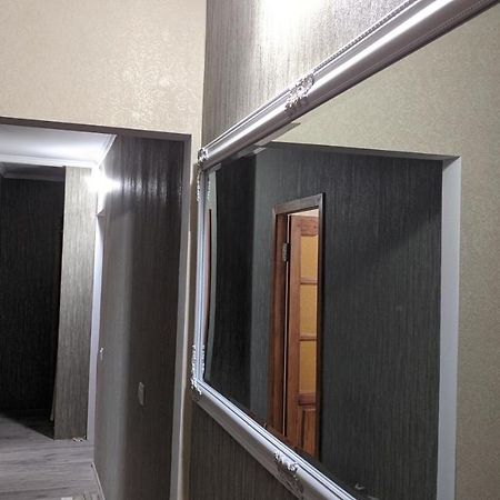 Apartments Near The Trinity Church On Dovzhenko Street,102 Chernihiv Exterior photo